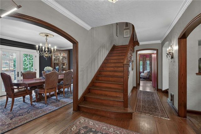 840 Rockwell Lane, Kansas City, MO 64112