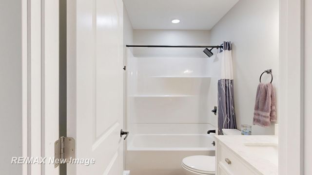 5019 Glenfield Drive, Saginaw Twp, MI 48638