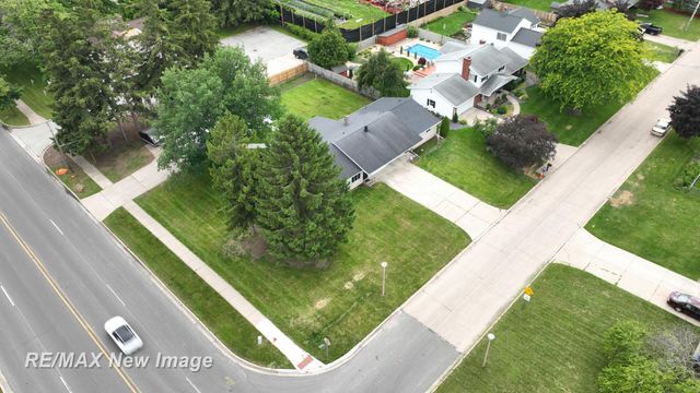 5019 Glenfield Drive, Saginaw Twp, MI 48638