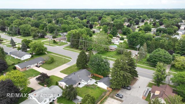 5019 Glenfield Drive, Saginaw Twp, MI 48638