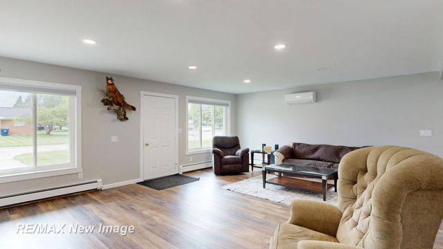 5019 Glenfield Drive, Saginaw Twp, MI 48638