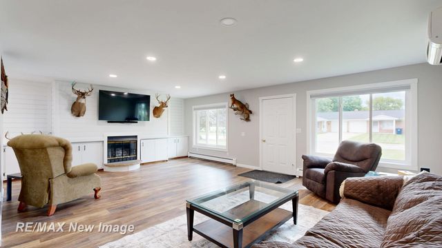 5019 Glenfield Drive, Saginaw Twp, MI 48638