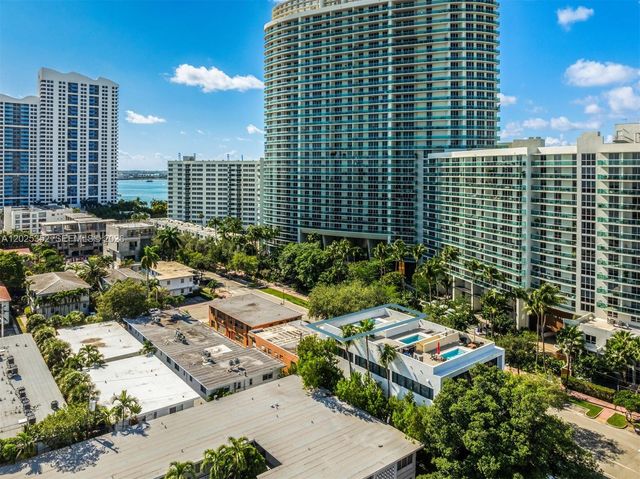 1525 Bay Rd, Miami Beach, FL 33139