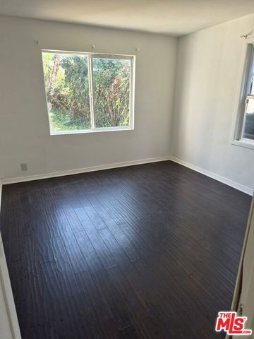 2232 S Ridgeley Drive, Los Angeles, CA 90016