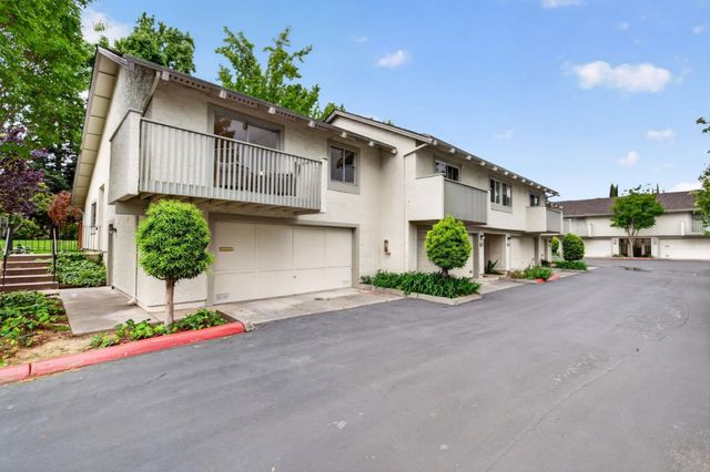 20288 Northwest Square, Cupertino, CA 95014