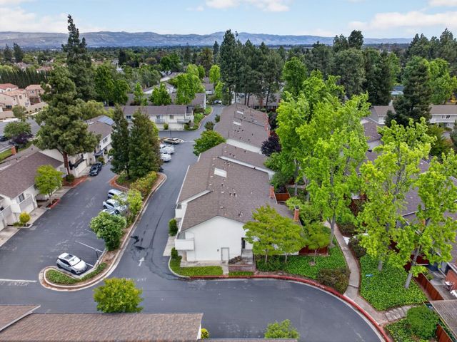 20288 Northwest Square, Cupertino, CA 95014