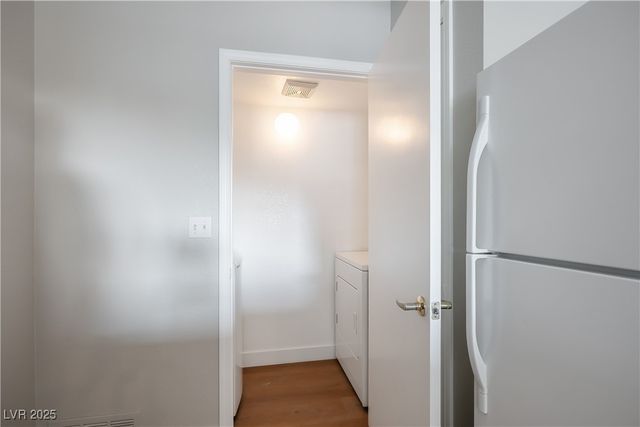 6650 WARM SPRINGS Road 2040, Las Vegas, NV 89118