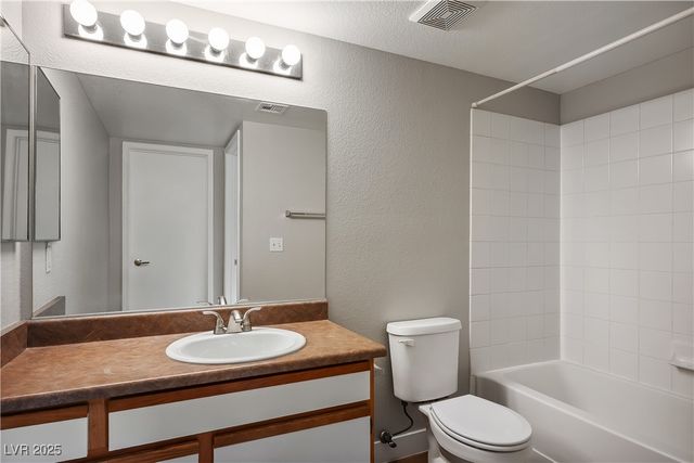 6650 WARM SPRINGS Road 2040, Las Vegas, NV 89118