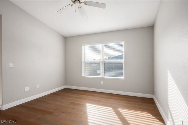 6650 WARM SPRINGS Road 2040, Las Vegas, NV 89118