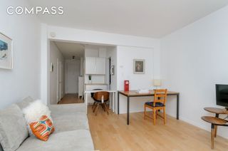 320 E 35th St Apt 5H, New York City, NY 10016