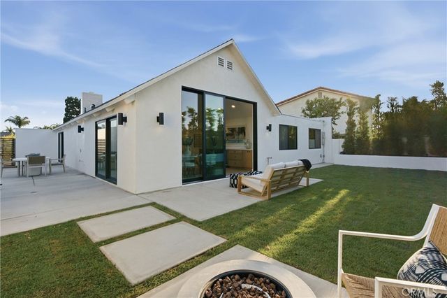 1788 Hawaii Circle, Costa Mesa, CA 92626