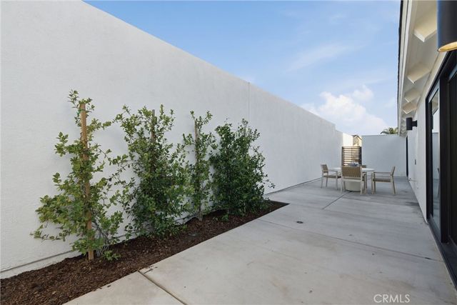 1788 Hawaii Circle, Costa Mesa, CA 92626