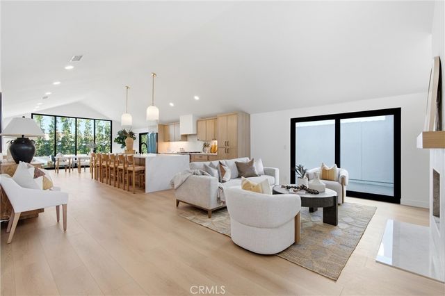 1788 Hawaii Circle, Costa Mesa, CA 92626
