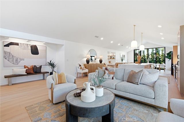 1788 Hawaii Circle, Costa Mesa, CA 92626