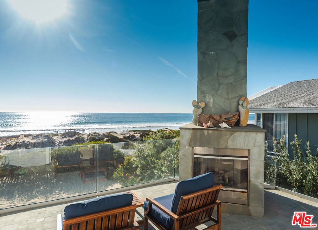 Image 15 of property listing at 30760 Broad Beach Road, Malibu, CA 90265