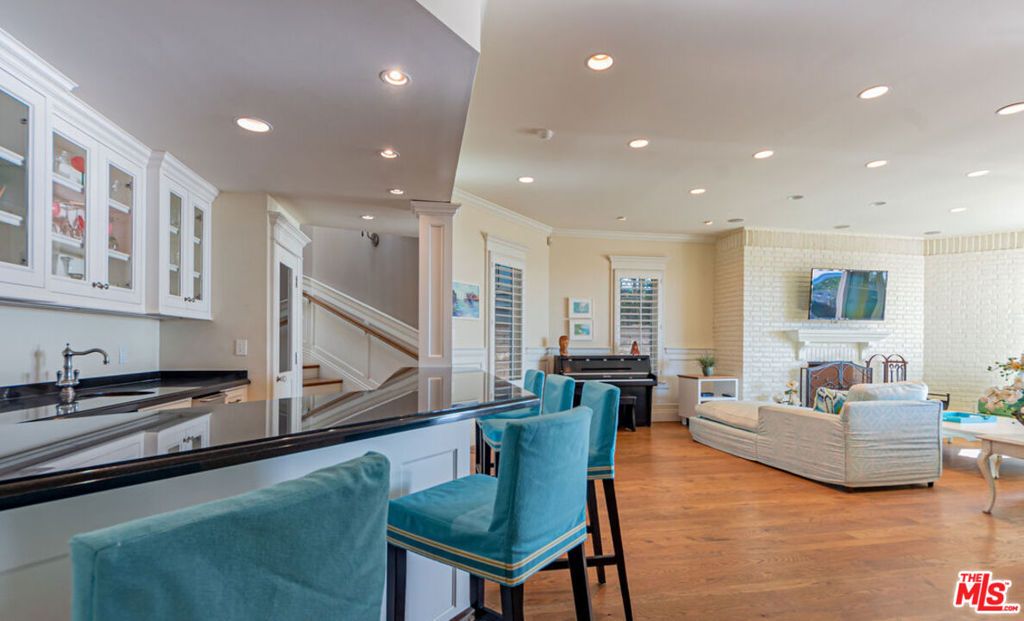 Image 19 of property listing at 30760 Broad Beach Road, Malibu, CA 90265