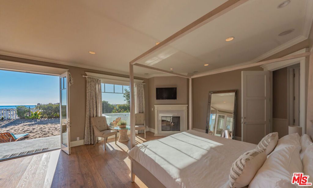 Image 20 of property listing at 30760 Broad Beach Road, Malibu, CA 90265