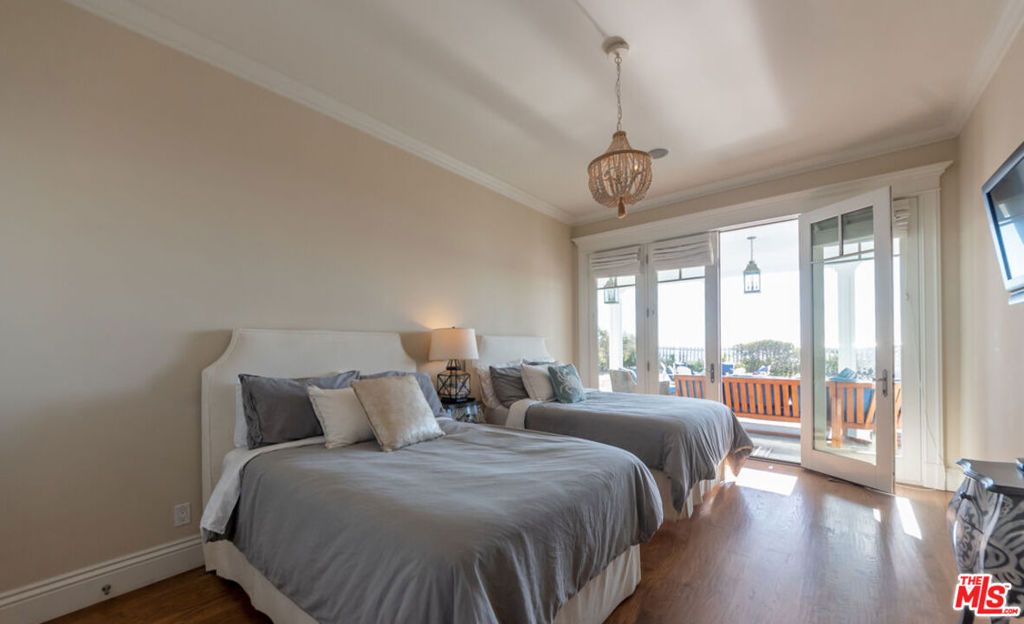 Image 27 of property listing at 30760 Broad Beach Road, Malibu, CA 90265