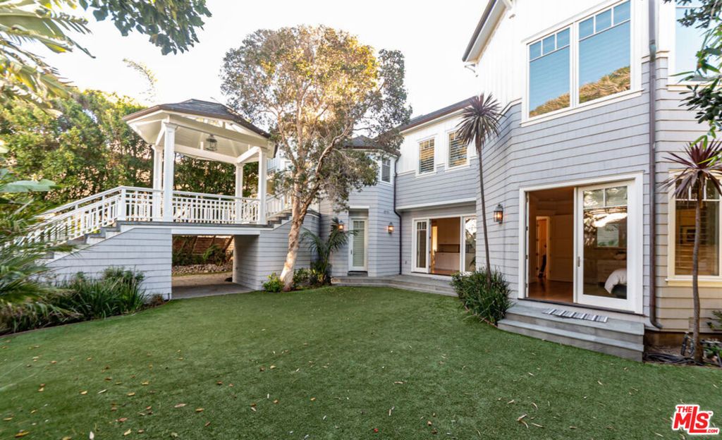 Image 28 of property listing at 30760 Broad Beach Road, Malibu, CA 90265