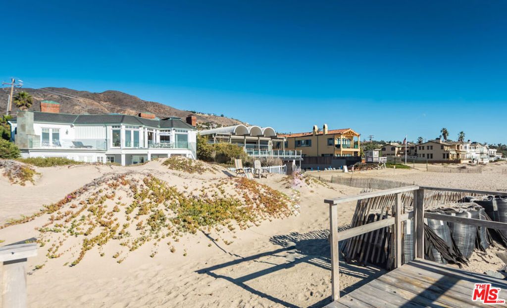 Image 36 of property listing at 30760 Broad Beach Road, Malibu, CA 90265