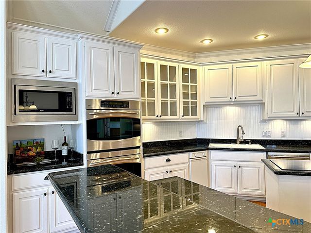 159 Moku Manu Drive, Bastrop, TX 78602