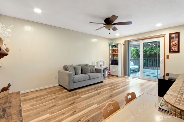 2820 Alpine Street SE, Auburn, WA 98002
