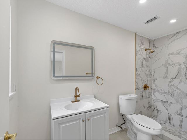 1373 32nd Avenue SW, Vero Beach, FL 32968