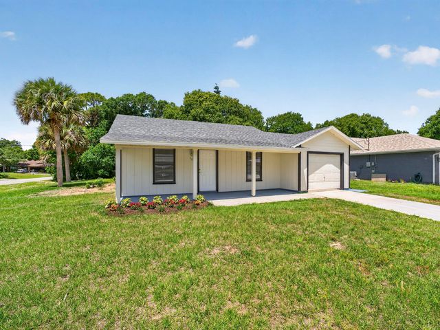 1373 32nd Avenue SW, Vero Beach, FL 32968