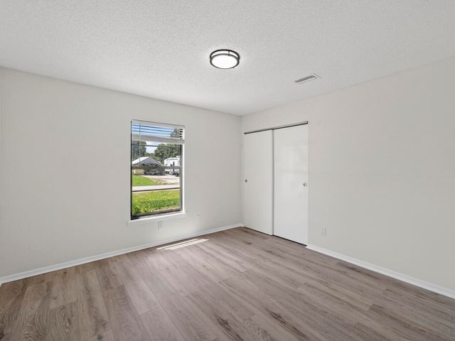 1373 32nd Avenue SW, Vero Beach, FL 32968