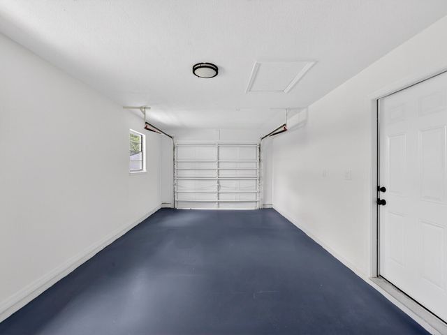 1373 32nd Avenue SW, Vero Beach, FL 32968