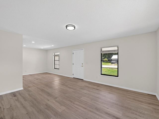 1373 32nd Avenue SW, Vero Beach, FL 32968