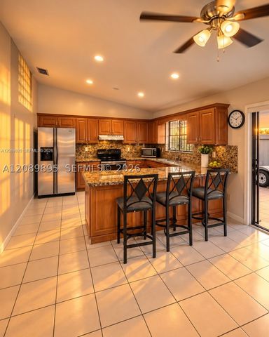 2219 SW 137th Pl, Miami, FL 33175
