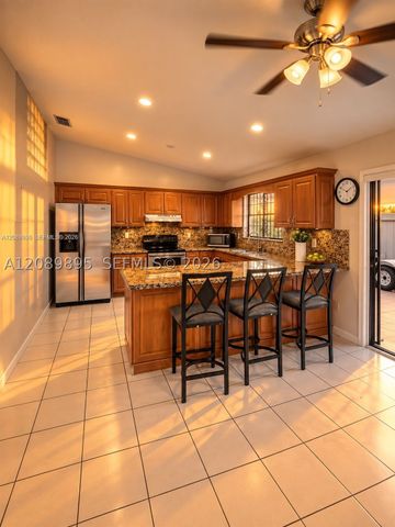 2219 SW 137th Pl, Miami, FL 33175
