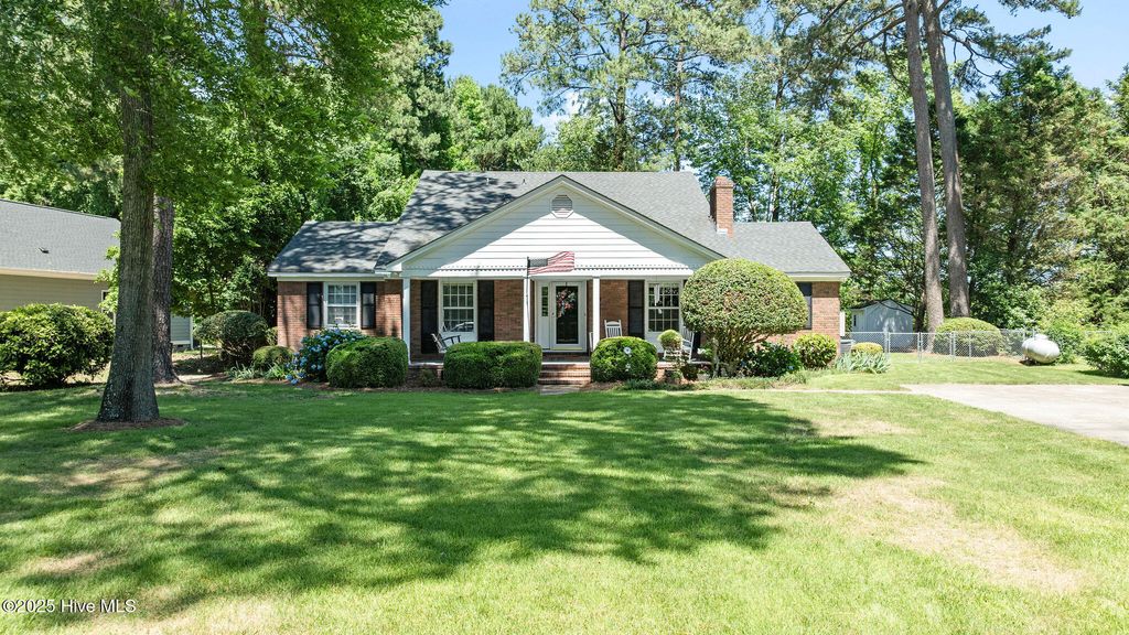 306 Redwood Trail, Goldsboro, NC 27534