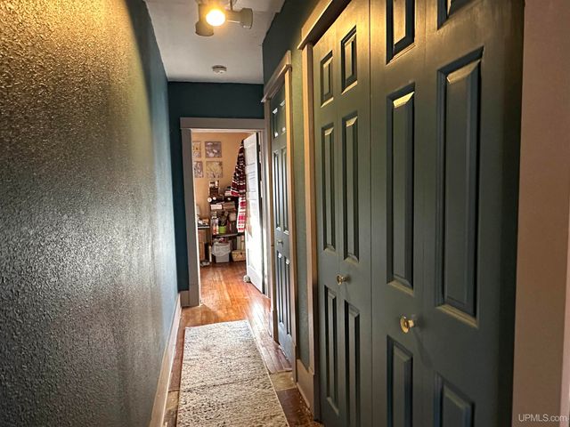 210 Brotherton Street, Wakefield, MI 49968