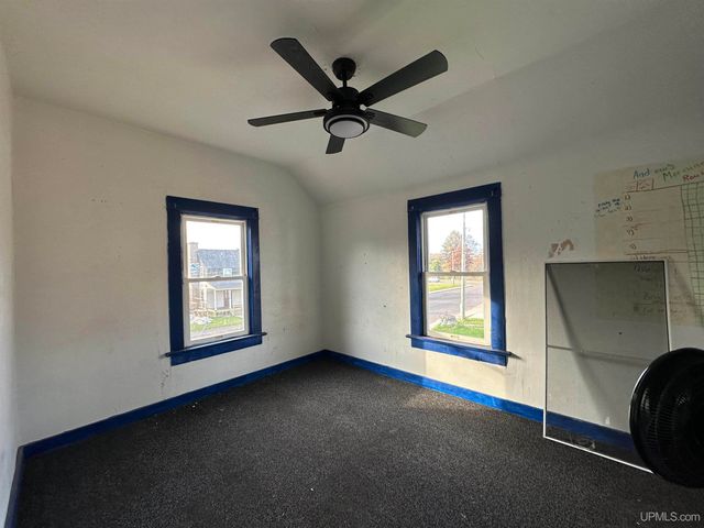 210 Brotherton Street, Wakefield, MI 49968