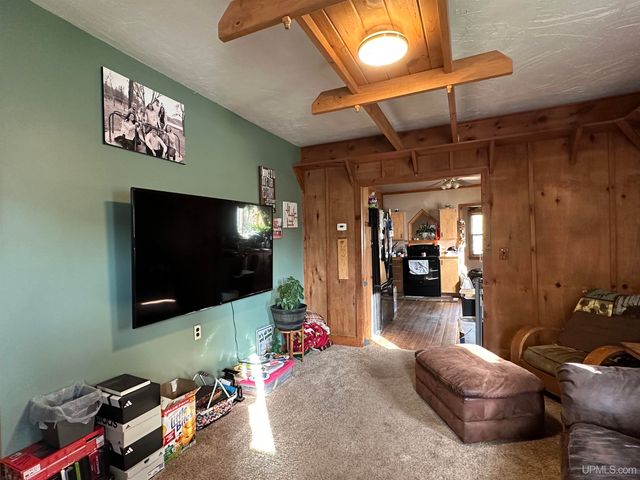 210 Brotherton Street, Wakefield, MI 49968