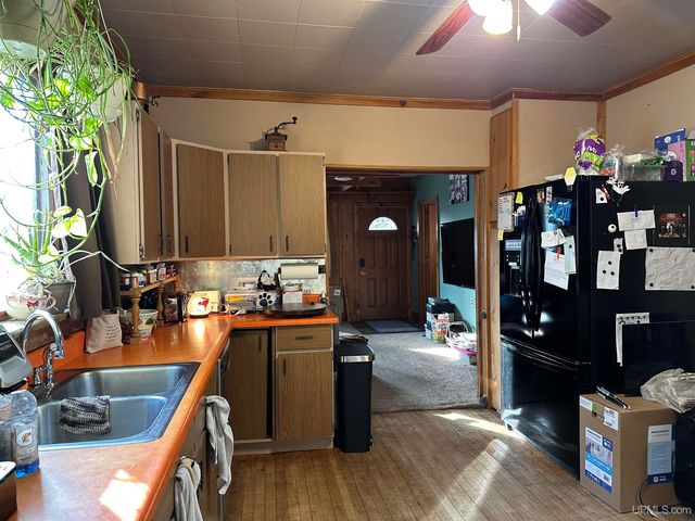 210 Brotherton Street, Wakefield, MI 49968