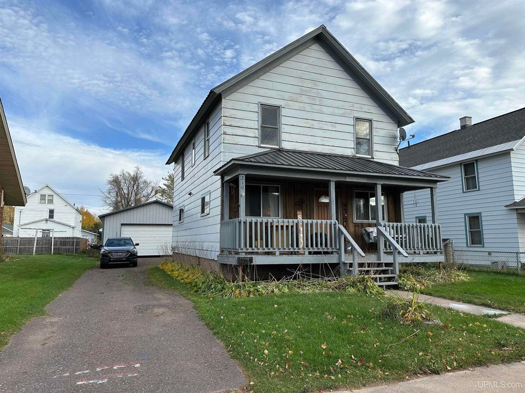 210 Brotherton Street, Wakefield, MI 49968