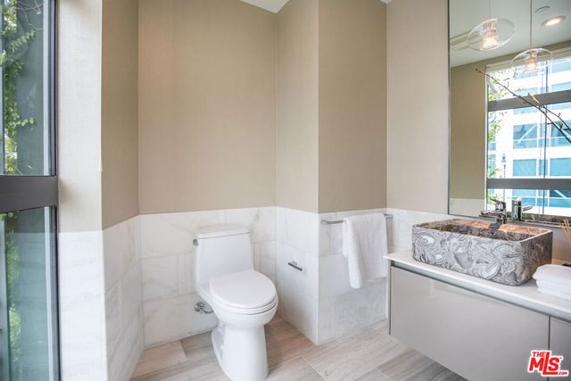 8600 Wilshire Boulevard GF15, Beverly Hills, CA 90211