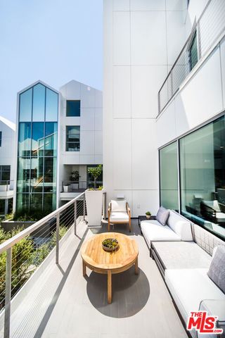 8600 Wilshire Boulevard GF15, Beverly Hills, CA 90211