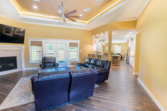 9025 Water Buck Ln, Conroe, TX 77303