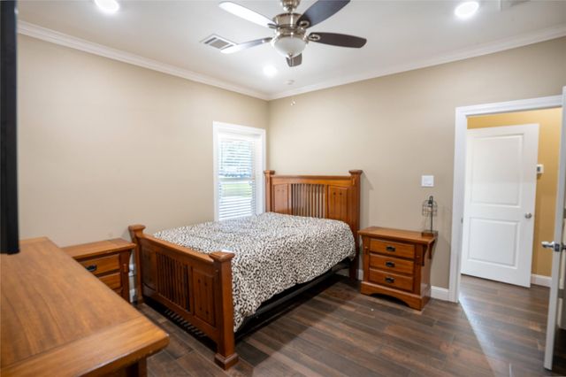 9025 Water Buck Ln, Conroe, TX 77303