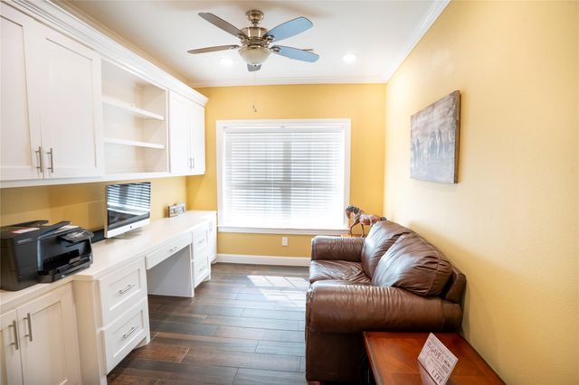 9025 Water Buck Ln, Conroe, TX 77303