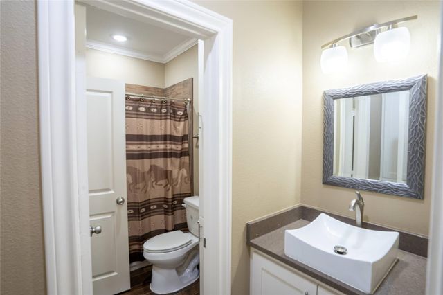 9025 Water Buck Ln, Conroe, TX 77303