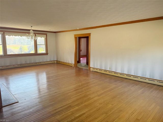 121 Circle DR, Port Haywood, VA 23138