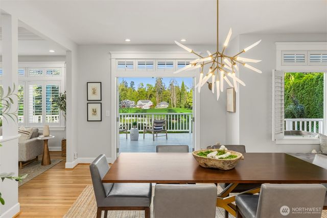 712 Tiffany Meadows Drive NE, Bainbridge Island, WA 98110