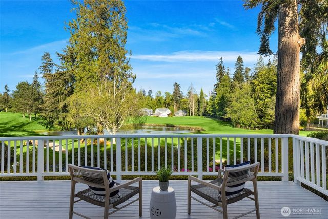 712 Tiffany Meadows Drive NE, Bainbridge Island, WA 98110