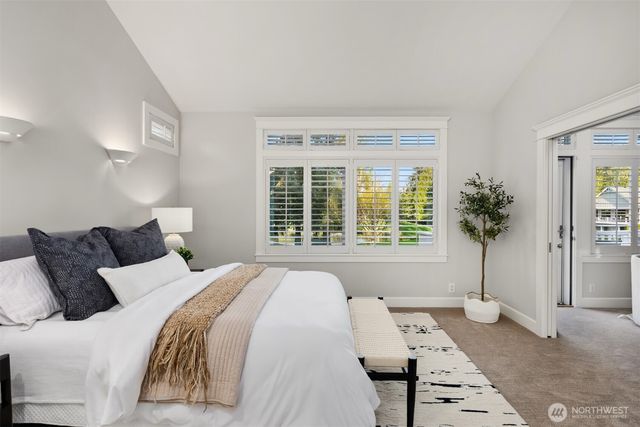 712 Tiffany Meadows Drive NE, Bainbridge Island, WA 98110