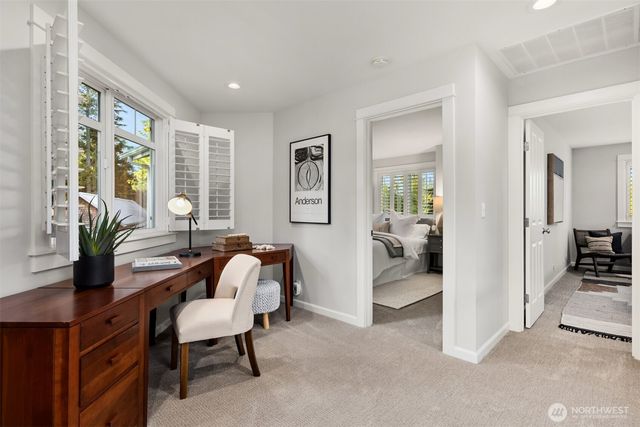 712 Tiffany Meadows Drive NE, Bainbridge Island, WA 98110